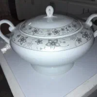 شکلات خوری و. آجیل خوری