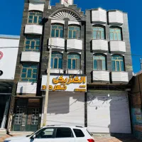 واحد اداری مسکونی در خیابان اصلی