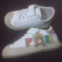 یه جفت کفش بچه گانه سایز 25