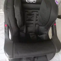 صندلی ماشین کودک در حد نو