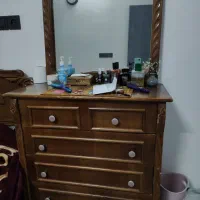 ست تخت خواب و میز آینه|تخت و سرویس خواب|اصفهان, کارلادان|دیوار