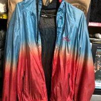 بادگیر ورزشی|لباس|شهریار, شهریار|دیوار