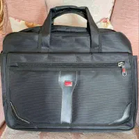 دو عدد کیف لب تاب دارای ضربه گیر ، نو