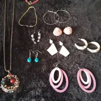 گوشواره دستبند گردنبند