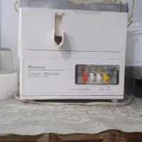 آبمیوه گیر سه کار ه و نظافت منزل