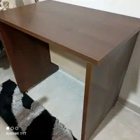 میز و صندلی کار یا کامپیوتر شرکتی