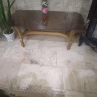 میز ودو عدد گل میز