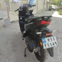 کلیک ۱۸۰ مدل ۴۰۴ در حد خشک|موتورسیکلت|شیراز, درکی|دیوار