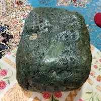 سنگ یشم سبز ناشناس سنگین وزن جسه معمولی