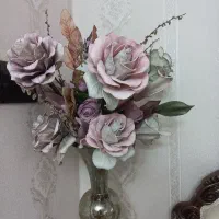 گلدان و گل فومی