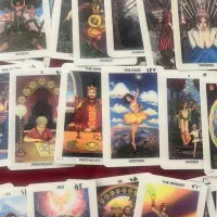 کارت تاروت و شمع به همراه جزوه