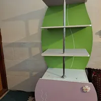 کتابخانه . ویترین اتاق بچه