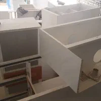 کابینت فلزی و آبگرمکن دیواری و سینک و هود