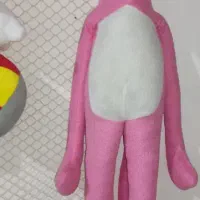 تعدادی عروسک|اسباببازی|پرند, فاز ۵|دیوار