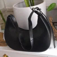 تعدادی کیف|کیف، کفش، کمربند|ساوه, |دیوار