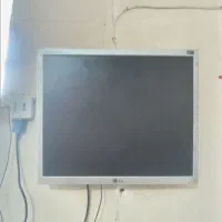 مانیتور ۱۷ اینچ الجی و تبدیل  AV به VGA