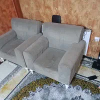 دوتا مبل یه نفر تمیز