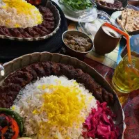 یک نفر کمک آشپز آقا یا خانوم ماهر یا نیمه ماهر