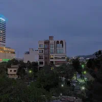 ناصرخسرو ۱۹۰متر بازسازی شده ۴طبقه تک واحدی|اجارهٔ آپارتمان|مشهد, احمدآباد|دیوار