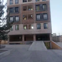 واحد83متری،سالن خوش چیدمان ونورگیر،ماهدشت،شاه نشین
