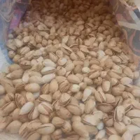 انواع پسته (فیض آباد) درجه ۱ وخوش طعم