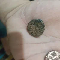 2عدد سکه ی مسی خیلی قدیمی