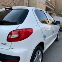 خودرو ۲۰۷ درحد خشک ۷تا کار مدل۱۴۰۴ سقف شیشه