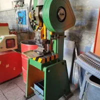 استخدام کارگر ساده جهت‌ پرس کاری و تزریق