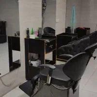 وسایل سالن خیلی کم استفاده شده|آرایشگاه و سالن‌های زیبایی|اهواز, کمپلو جنوبی|دیوار