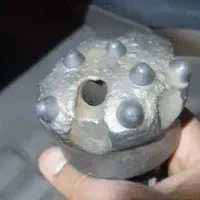 تخلیه انواع نگین و دکمه و خرید ب قیمت روز