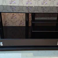 میز تلویزیون شیشه ای چند طبقه