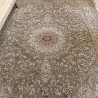 یک عدد فرش۶ متری و یک عدد ۹ متری