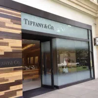 رهن واجاره ۱۸۰ متر زیر همکف بحر خیابان حافظ جنوبی