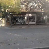 مغازه زیر زمین