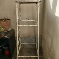 چهار پایه فلزی