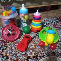 مقداری اسباب بازی کودک صحیح وسالم