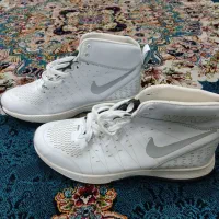 کتونی نیم بوت نایک ۴۳