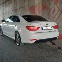 لیفان ۸۲۰ اتومات سفید مدل ۹۵ بیمه کامل|خودرو سواری و وانت|سنندج, |دیوار