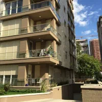 خانه ای مدرن/باربیکیو و فضای سبز اختصاصی‌/