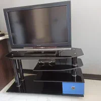 تلویزیون و میز