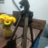 پایه دوربین فیلمبرداری