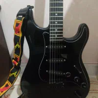 گیتار الکتریک همراه با آمپ و وسایل