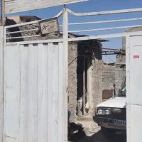145متر زمین حصار شده شمالی 9متر عرض 16متر طول