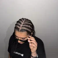 بافت مو،کاشت ناخن،ترمیم،لمینت،کفسابی پدیکورمانیکور|خدمات آرایشگری و زیبایی|چمستان, |دیوار