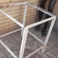 چهار پایه آهنی