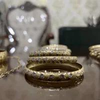 طلا نو دودرصد بالای تابلو