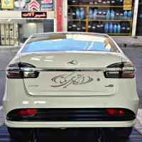 کی ام سی ایگل سفید و مشکی مدل 1404 صفر خشک روز آنی