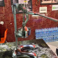 آب انار گیری دستی