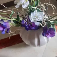 گلدان ایتالیایی همراه با گل‌های زیبا|گل مصنوعی|ملک‌آباد, |دیوار