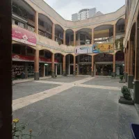 ۴۰مترمغازه دردوطبقه مجتمع تجاری شهرک شهید بهشتی